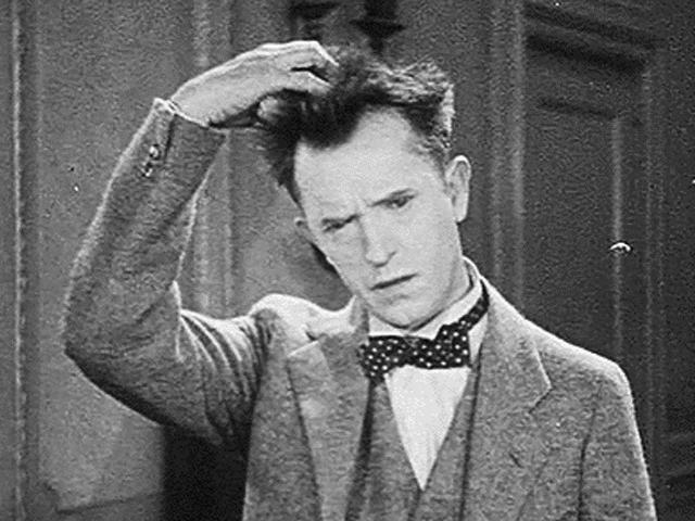 头皮屑洗不掉怎么办有什么方法,头发头皮屑多且大块还结痂有虫