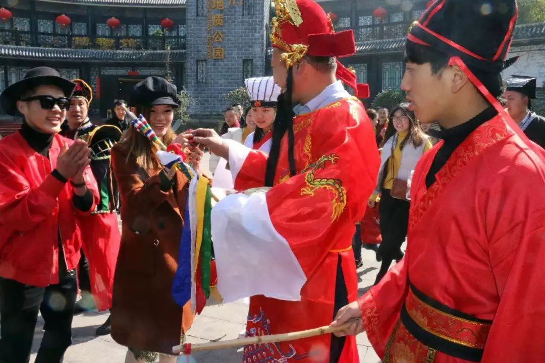 外省人如何游织金洞免费,织金洞半价游玩