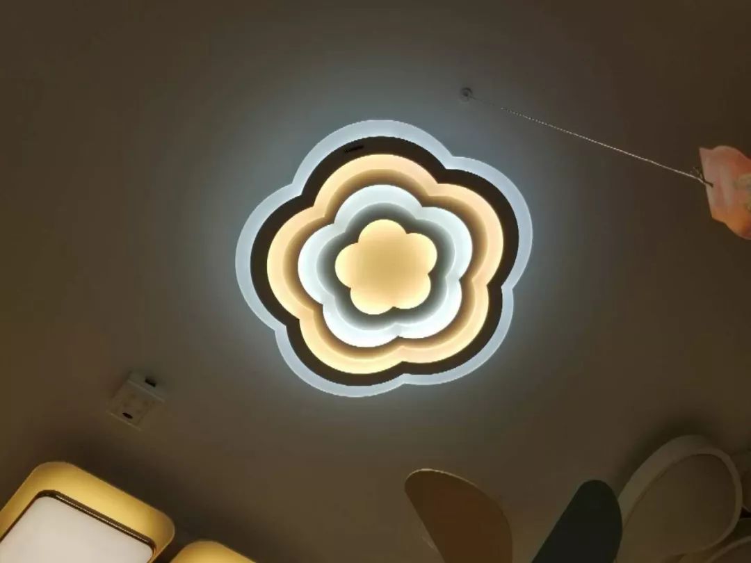 欧特朗灯具和佛山灯具哪个好,欧特朗照明灯具店