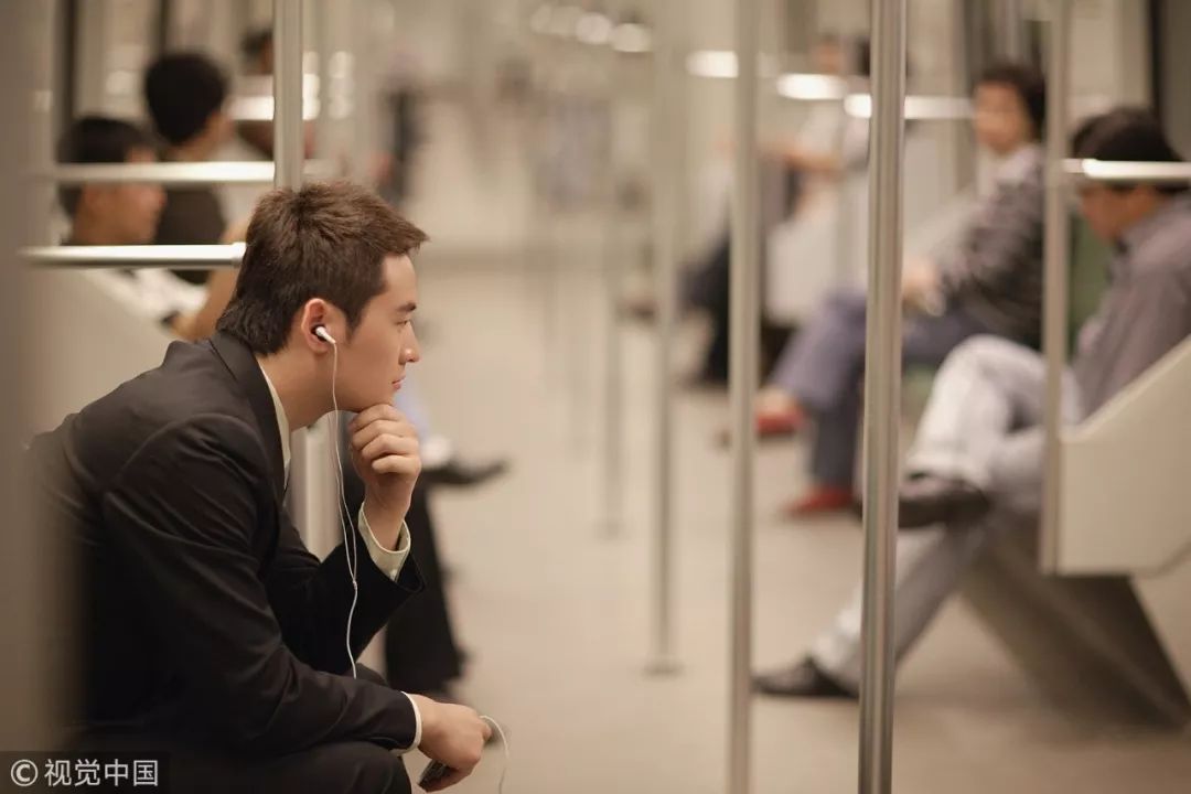 每天戴耳机4小时算耳聋吗,耳机不小心戴了一晚上会聋吗