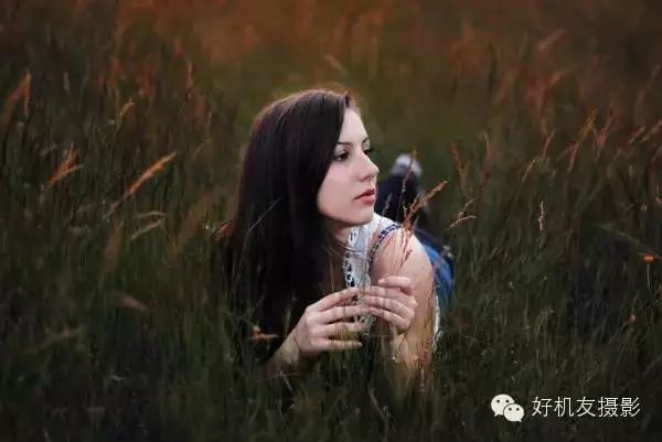 夕阳下拍摄人像技巧,夕阳逆光海滩人像