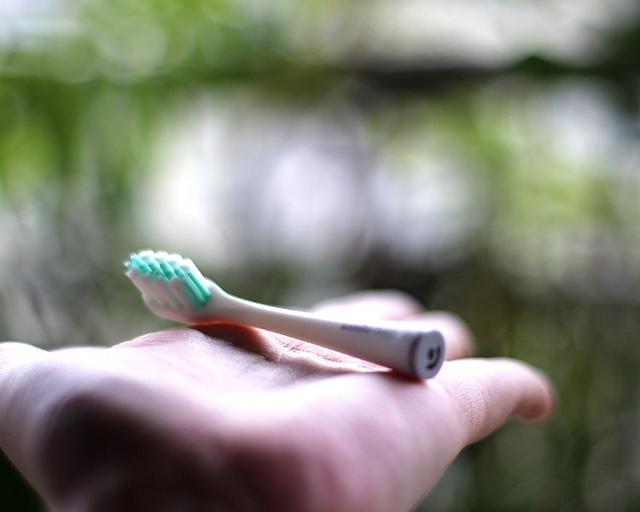 美白牙齿去黄牙牙刷,电动牙刷有美白效果吗