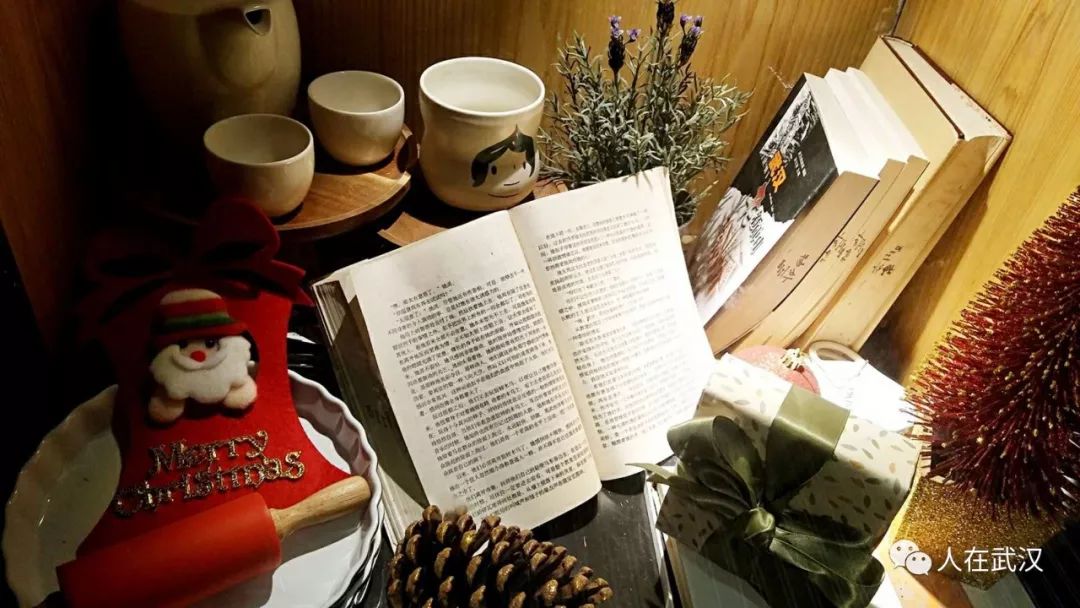 在汉阳人信汇遇见“最美书店”，一起伴着书香迎新年吧！