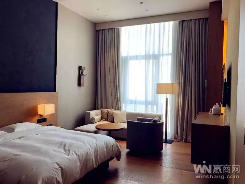 新春回顾｜2018年，你有没有被这些超级旗舰店刷爆朋友圈？