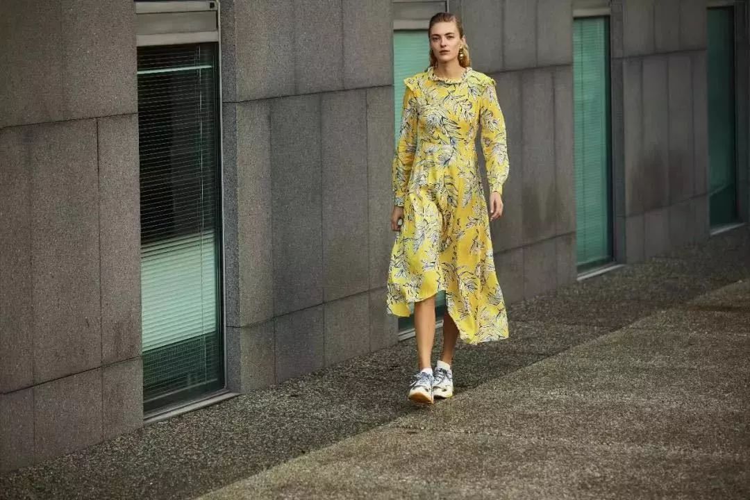 打响2021品牌第一战,用单品打造时尚感