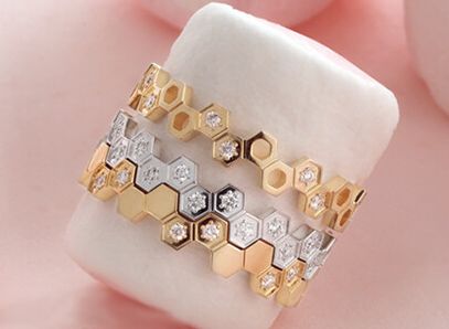 如何成套搭配金饰好看呢,怎样搭配黄金首饰不俗气