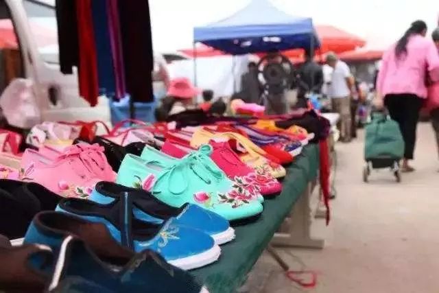 云南旅游昆明小吃街攻略,昆明乡街子网红打卡点