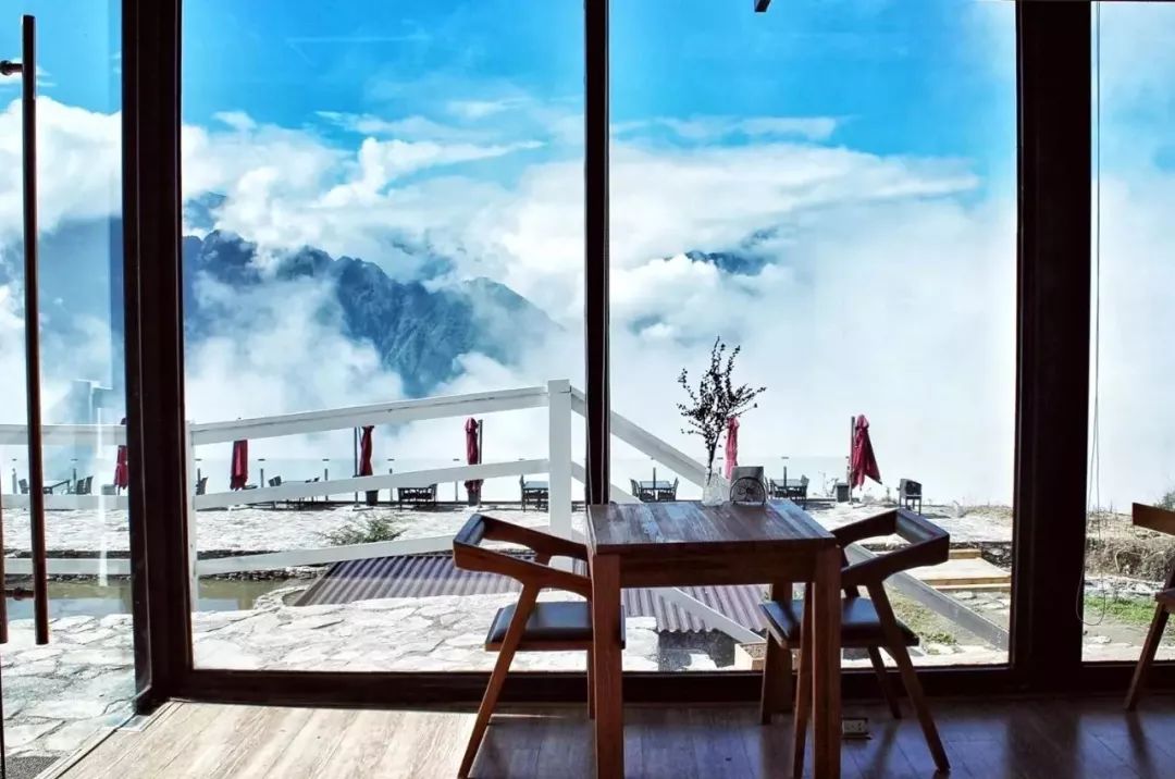 刷新你的世界观！国内最受欢迎的顶级野奢酒店，美到极点奢华到极致！享受质感生活，选这儿准没错！