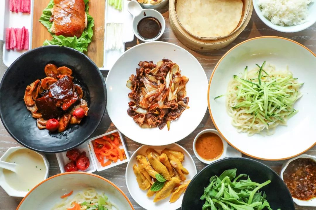 大董烤鸭人均消费,大董烤鸭北京总店人均10000块钱