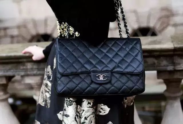 买一个gucci包包,第一只chanel包