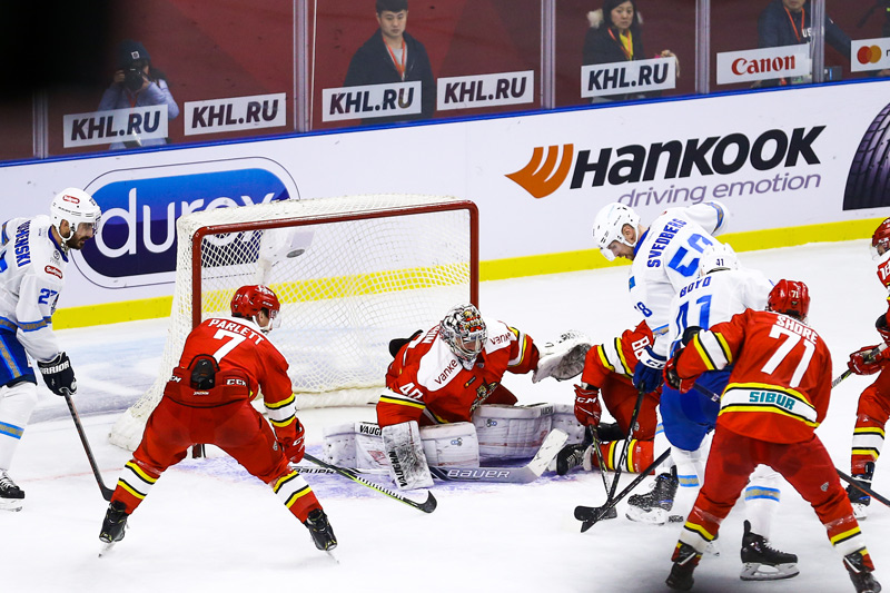 KHL-万科龙迎战阿斯塔纳雪豹点球定胜负赛季收官感谢球迷一路陪伴