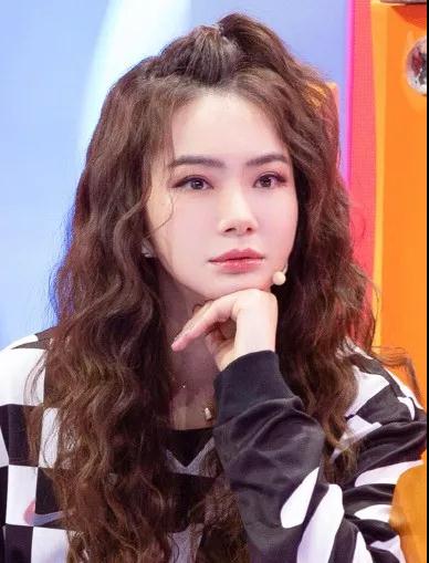 贝克汉姆贝嫂发型,小七剪短发完整视频