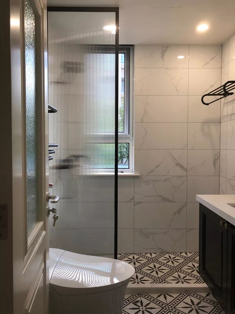 还买乌云壁纸呐？！他家藏着海外小众壁纸大全