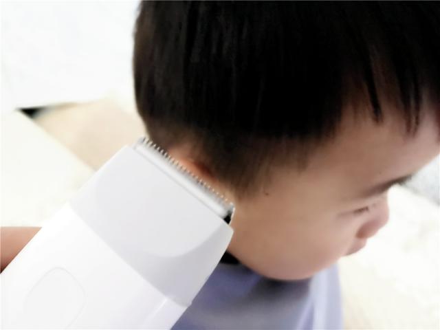 宝宝玩具工具大全,小白熊婴儿理发器测评