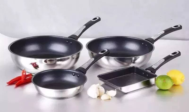 炒菜的时候粘锅教你一招轻松解决,炒菜粘锅最好的解决办法