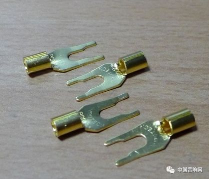 喇叭线插头的分类和应用