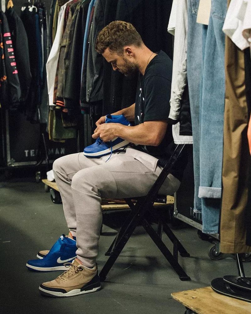 aj1和aj4哪个值得入手,46万的aj4