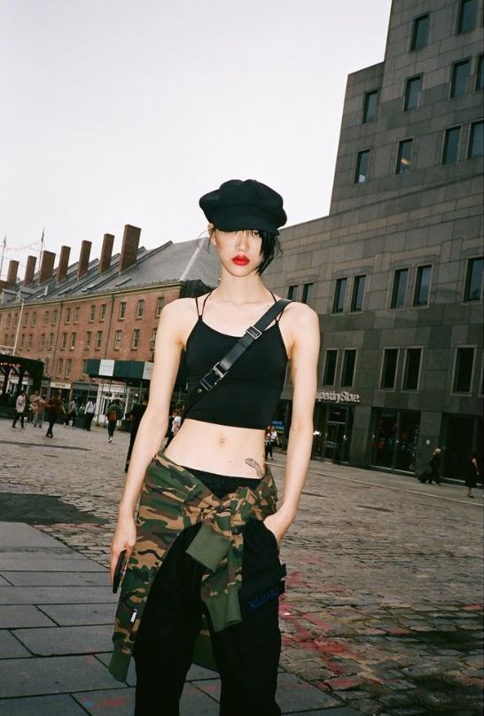 韩国最受争议的超模来了,谁说平胸不性感?