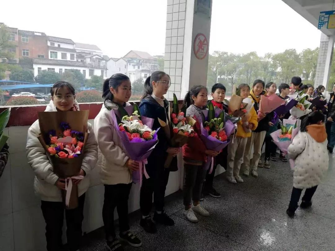 三八妇女节长沙小学生,好嗨哟开学前的狂欢