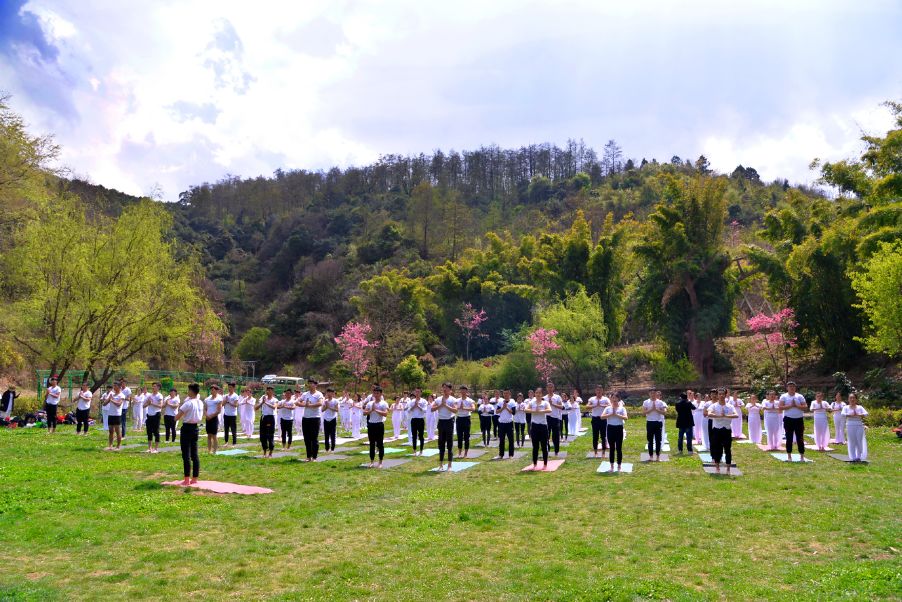 惊叹！国内首创洞心瑜伽秀在九乡上演！