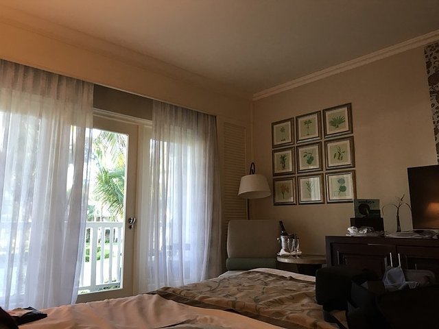 超美媳妇儿与你逃之夭夭大头强小蛮夭毛里求斯蜜月盛典~