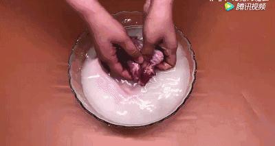 用什么洗碗既去油又无残留,洗碗不管多油多脏教你一招