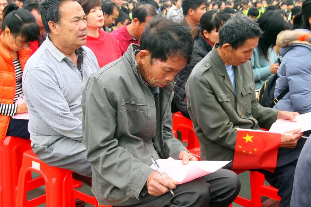 蹇棯甯堢敓鍚堜綔,蹇棯鏍″洯瑙嗛澶у叏鐕冪垎闇囨捈