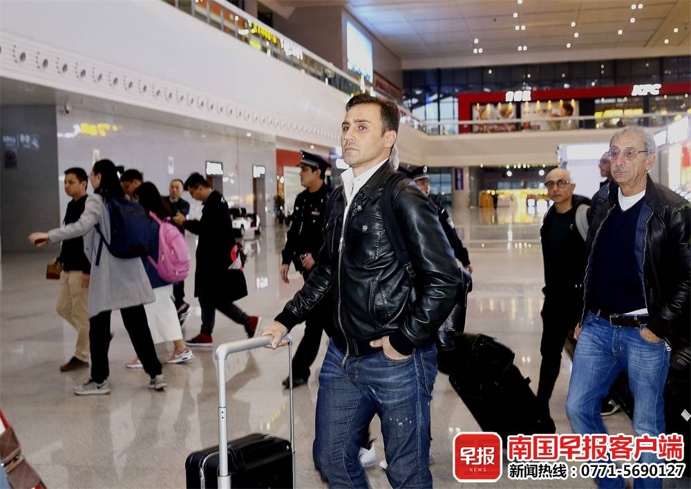 卡纳瓦罗来中国,卡纳瓦罗来中国酒店视频