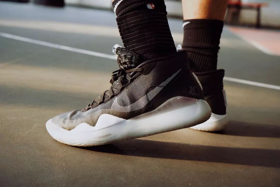 aj1兔八哥上脚测评,aj1兔八哥介绍