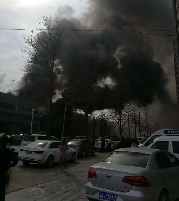 郑州农业路着火,郑州农业南路失火