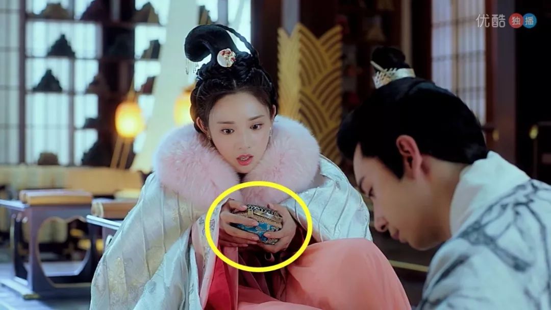 玻璃渣里找糖的视频,玻璃渣里找糖吃真诚才是必杀技