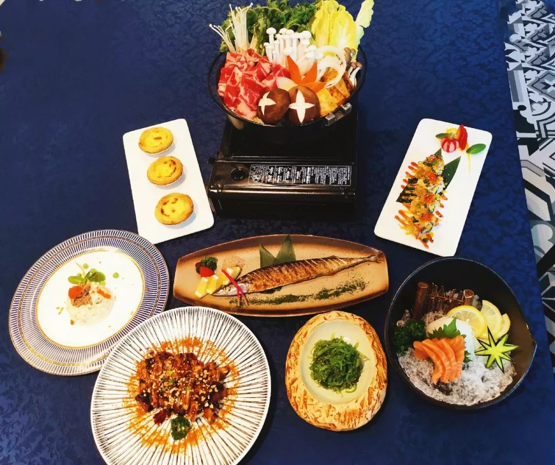 哈尔滨独家私藏の日料，99元抢原价288元套餐，挪威三文鱼刺身厚切+肥牛寿喜锅+日式照烧鸡+金枪鱼沙拉+甜蜜加州卷…