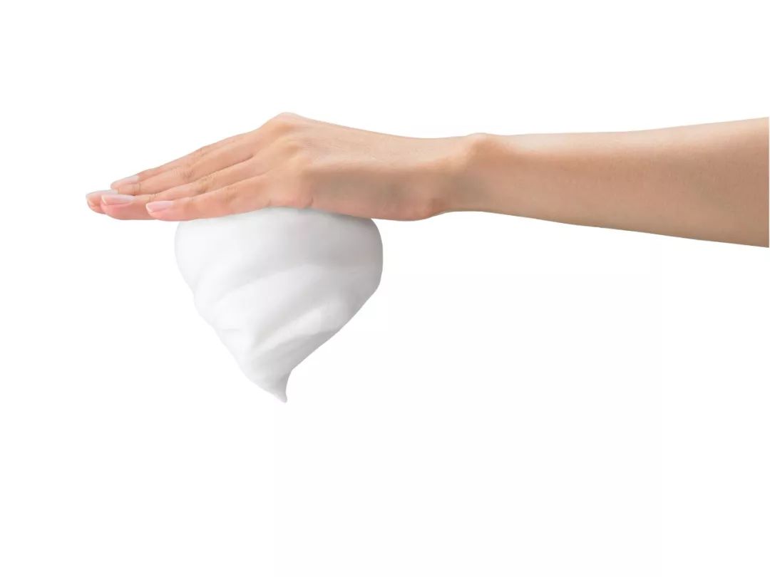 用了几年的火山泥一洗白,用火山泥洗澡