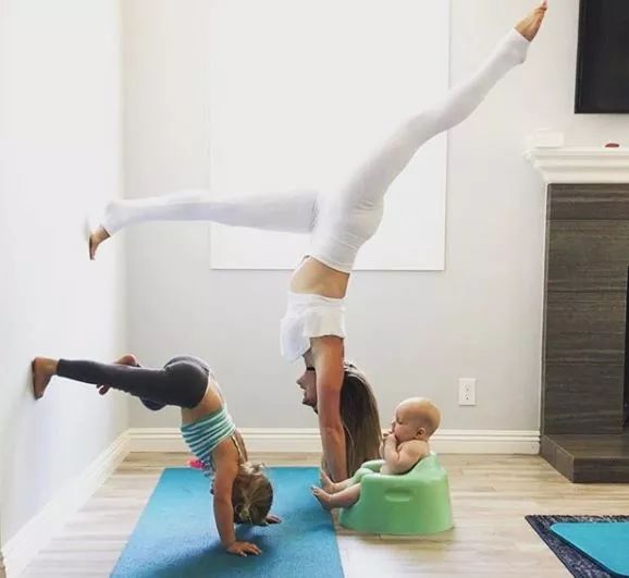 为什么全世界女明星都在穿这件白T？永不发黄，显瘦十斤，国际一线大牌*用御**工厂出品的白T，谁见谁动心！