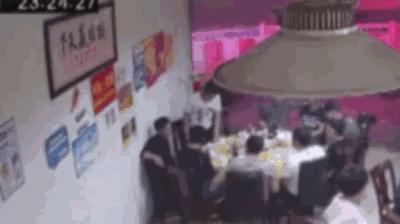 蓝精灵可怕的女巫 (危险警告蓝精灵)