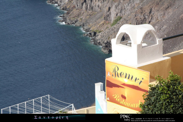 希腊爱琴海圣托里尼岛旅游报价,浪漫的希腊圣托里尼岛