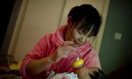 做月嫂多久才符合金牌月嫂的标准,金牌月嫂持证标准