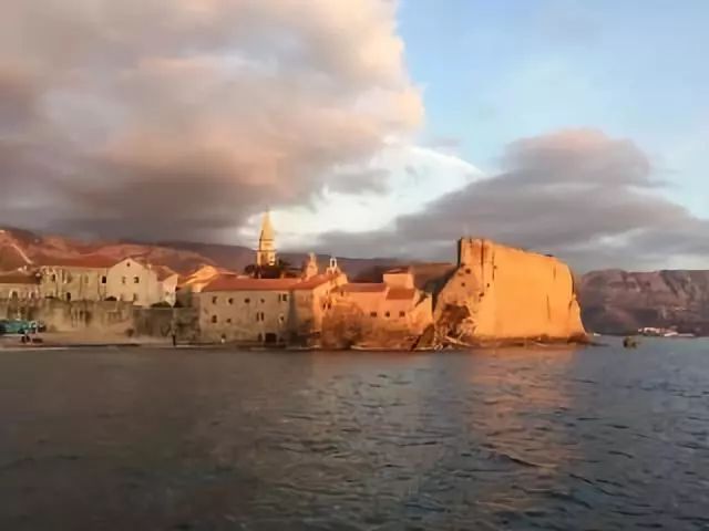 【游游】5月1日/6月1日三国免签七日深度游！低至498欧起！塞尔维亚+波黑+黑山，说走就走，舒适体验，追忆之旅，全景深度！