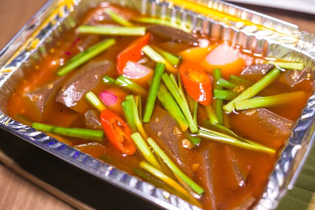 4折从四川吃到广东！我左手拿麦，右手啤酒，在这个“千面餐厅”里嗨到凌晨？