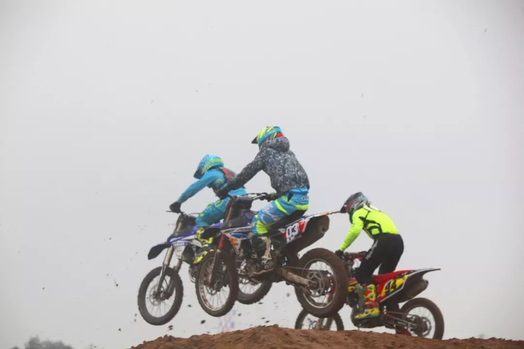 为美酒加点汽油—首届江小白J-SKYMAN越野摩托锦标赛见闻