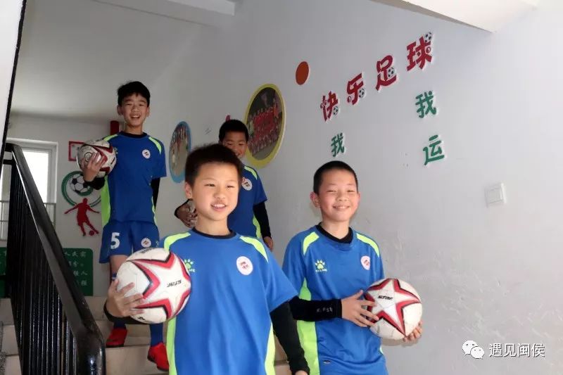 闽侯上街红峰小学2024年足球比赛,闽侯上街红峰小学足球队