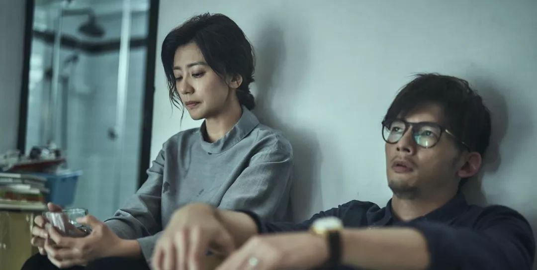 拨黑头工具草莓鼻,去黑头神器真的能吸出黑头