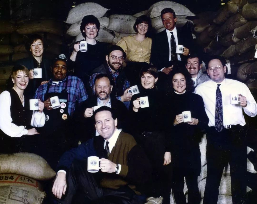 从*血卖**男孩到6000亿商业帝国，他却只想扳倒特朗普？