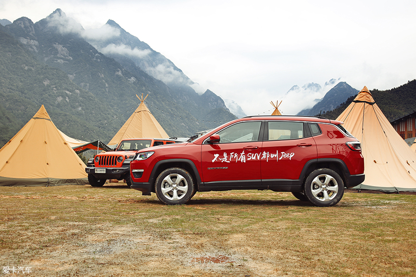 全新jeep指南者四缸1.3t介绍,四驱强油耗高测试新款jeep指南者