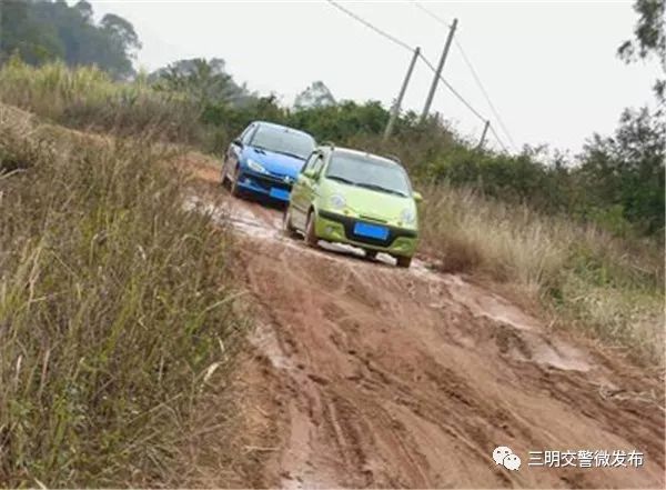 开车各种泥泞道路技巧,车辆泥泞道路行驶技巧