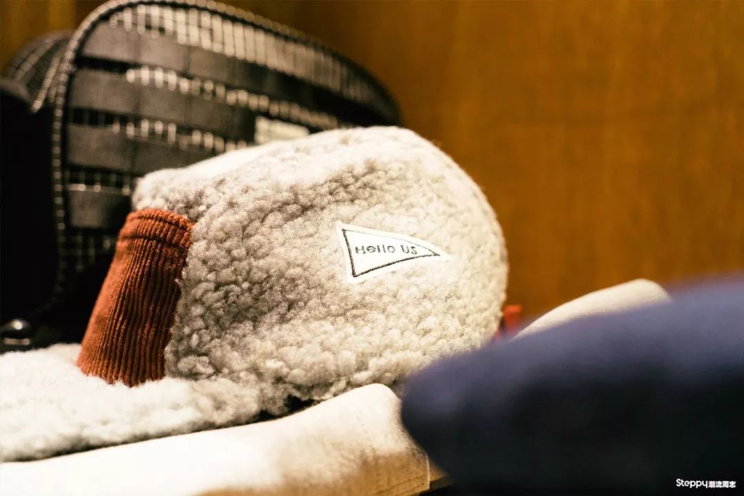 香港一家“户外选货店”店主跟我说：我就想做“无法定义”的风格