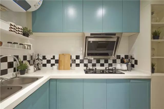 他用14天改造6口之家，只为给她一线生机！