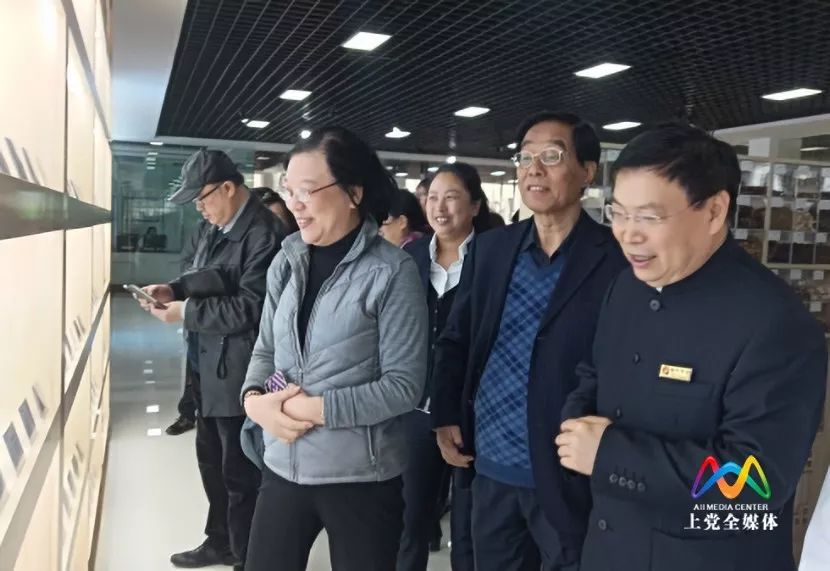 聚上*党**福地开中药新途|首届连翘论坛在振东集团开幕