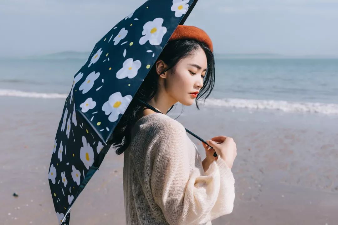 日本防晒黑胶便携口袋伞100多元,日本迷你巴掌防晒伞