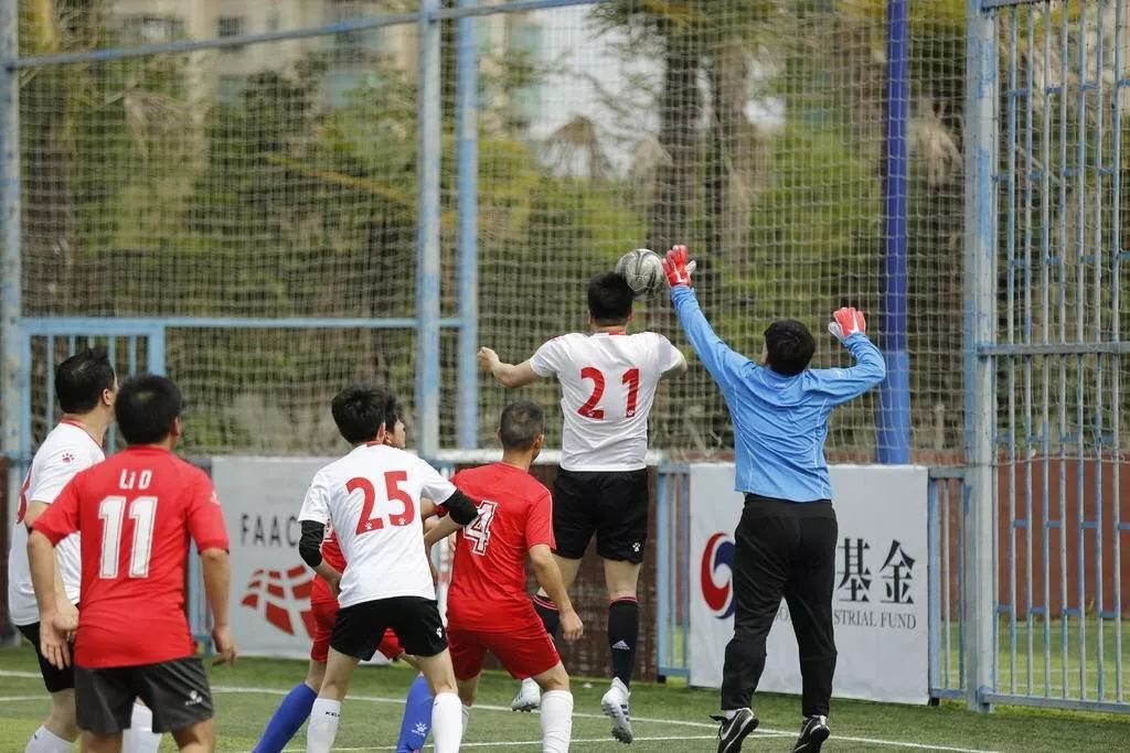 鸣锣开赛,鸣锣开市时刻中国公募